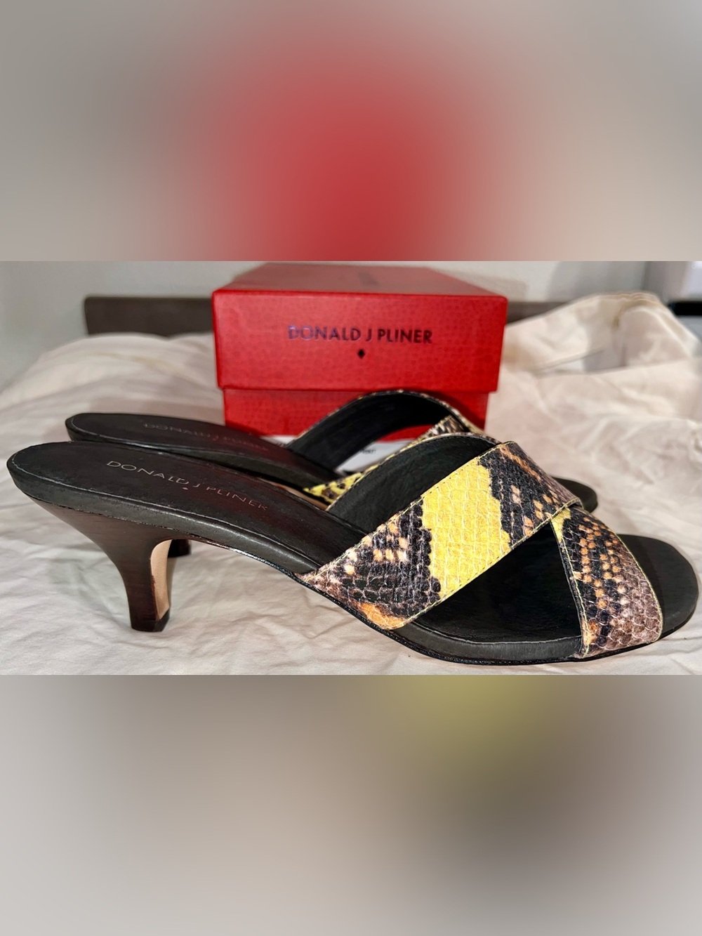 🌼NEW Donald Pliner Leather Snake Print Crisscross Kitten Heels Shoes NIB